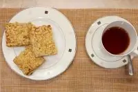 Тертый пирог с фруктами