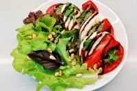 Салат капрезе