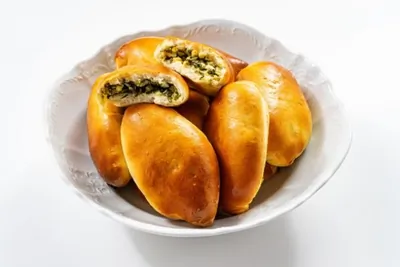 Пирожки с щавелем и яйцами