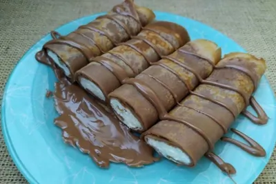 Шоколадные блины с творогом