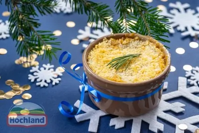 Жюльен с курицей, грибами и плавленым сыром