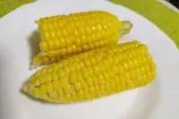 Быстрая кукуруза в микроволновке