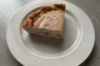 Малиновая творожная запеканка с ананасом