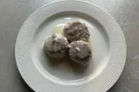 Тефтели в сметанном соусе