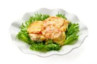 Мясо по-французски с помидорами в духовке