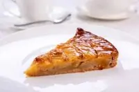 Яблочный тарт с розой