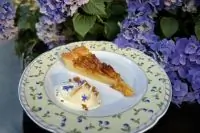 Нормандский яблочный пирог с миндальным кремом