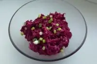 Салат из свеклы и грецких орехов