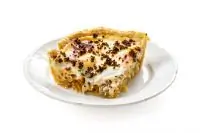 Пирог с консервированной рыбой и капустой