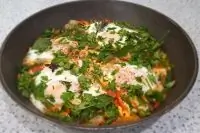 Шакшука со спаржевой фасолью