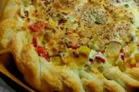 Пирог с овощами на слоеном тесте
