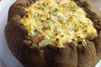 Галета на ржаной муке с творогом, шпинатом и морковью