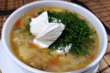 Постные щи с молодым горошком