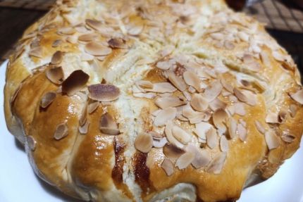 Пирог с творогом и грушами