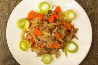 Овощное рагу с филе бедра индейки