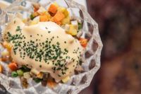 Оливье с говядиной и домашним майонезом