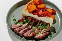 Соленый сырный пирог с ростбифом