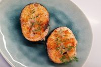 Стейки форели на сковороде