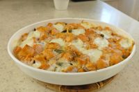 Красная рыба со стручковой фасолью и моцареллой в духовке