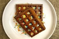 Овсяные вафли с изюмом и фундуком