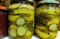 Маринованные огурцы по-фински с болгарским перцем